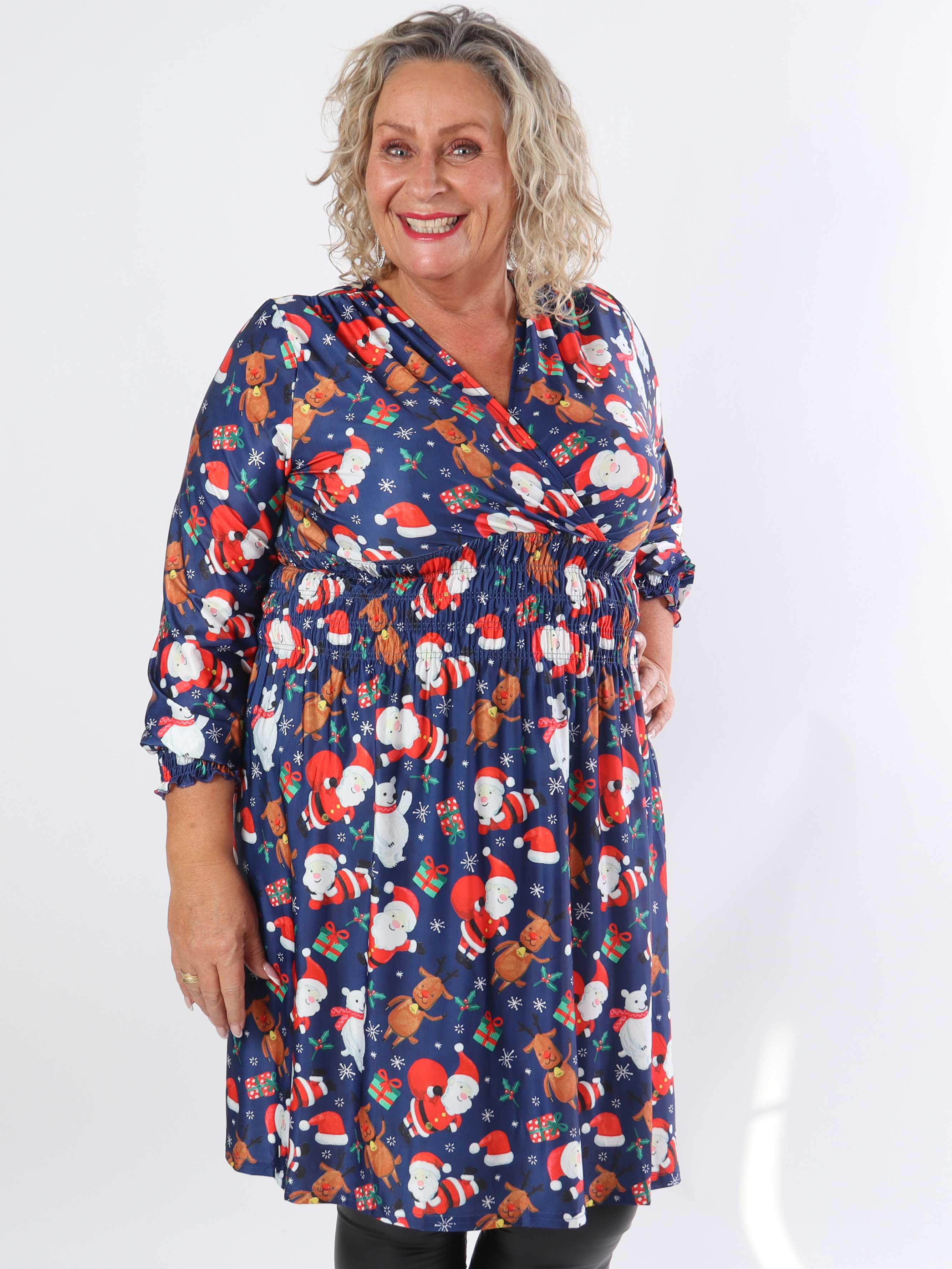 Pams Christmas Short L/S - Elastisk plus size kjole med juleprint